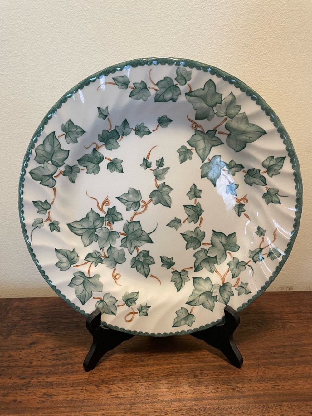 Barratts England Country Vine Ivy Plates - Set of 3